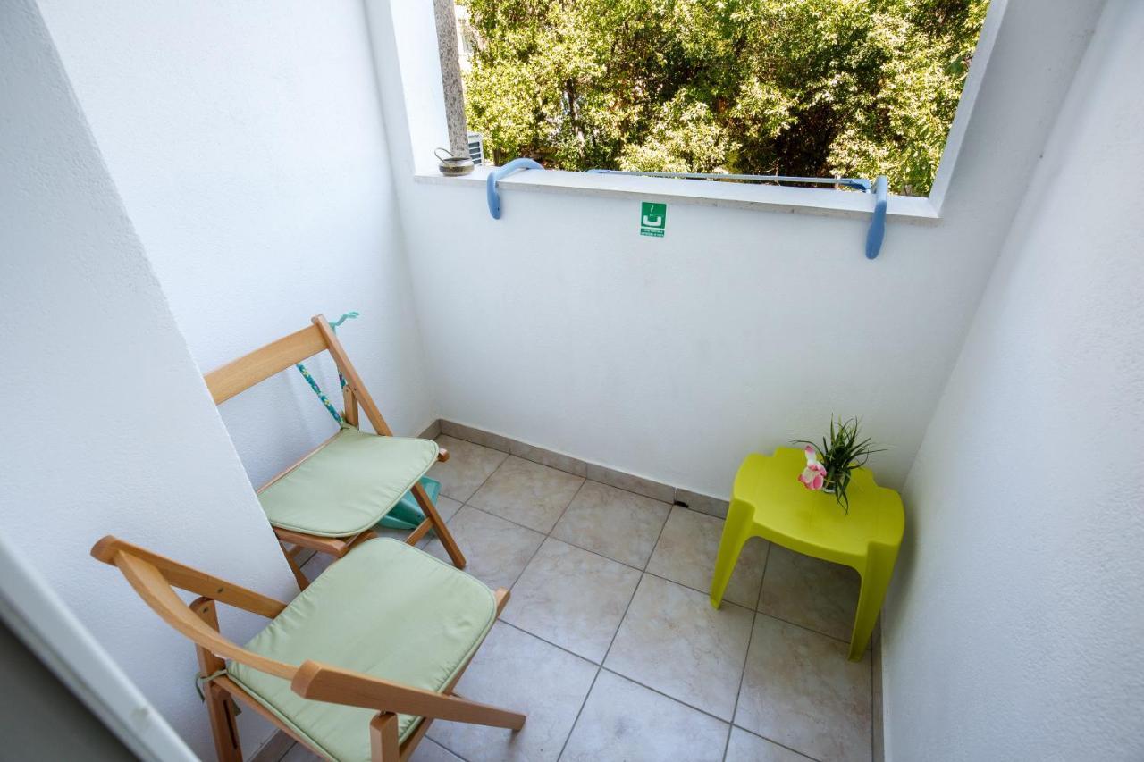 Apartment Green Forest Split Exterior photo